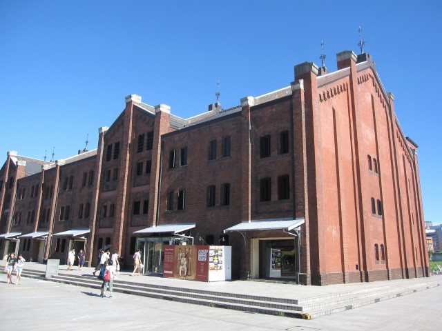 横浜赤レンガ倉庫 近景