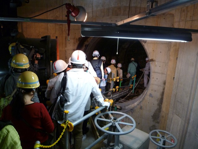 大容量送水管トンネルウォーク@布引立坑