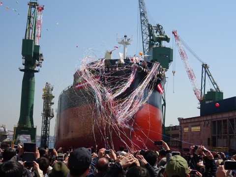 ばら積運搬船 進水式 ＠ 川重神戸造船工場