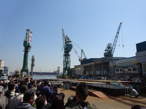 ばら積運搬船 進水式 ＠ 川重神戸造船工場